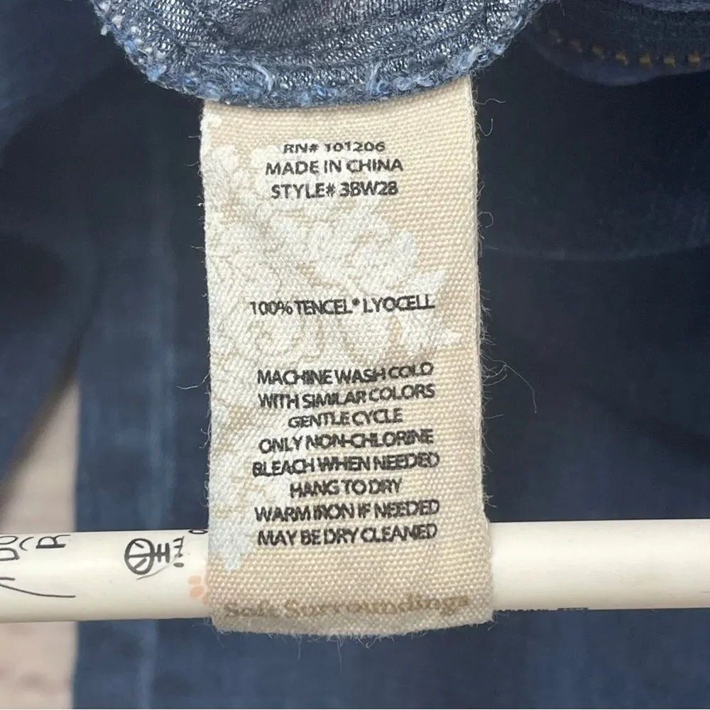 SOFT SURROUNDINGS women's soft blue tencel denim button cropped pants, size S P - Picture 13 of 13